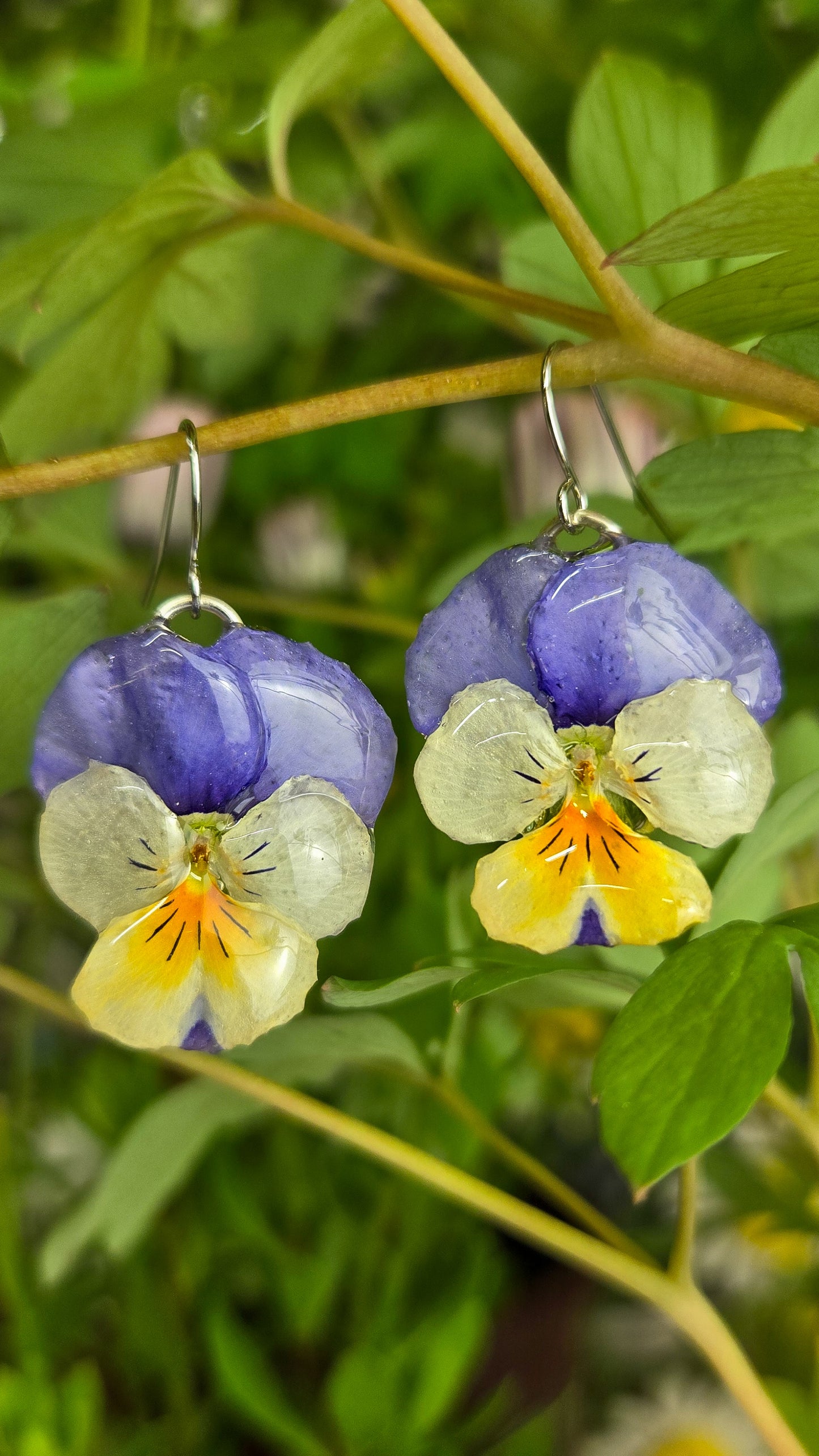 Pansy Earring